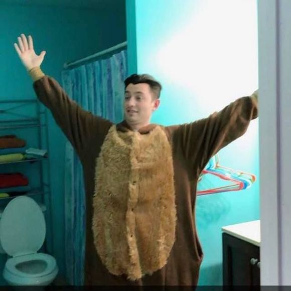 Meet your Posher, Aaron - Picture 1 of 1